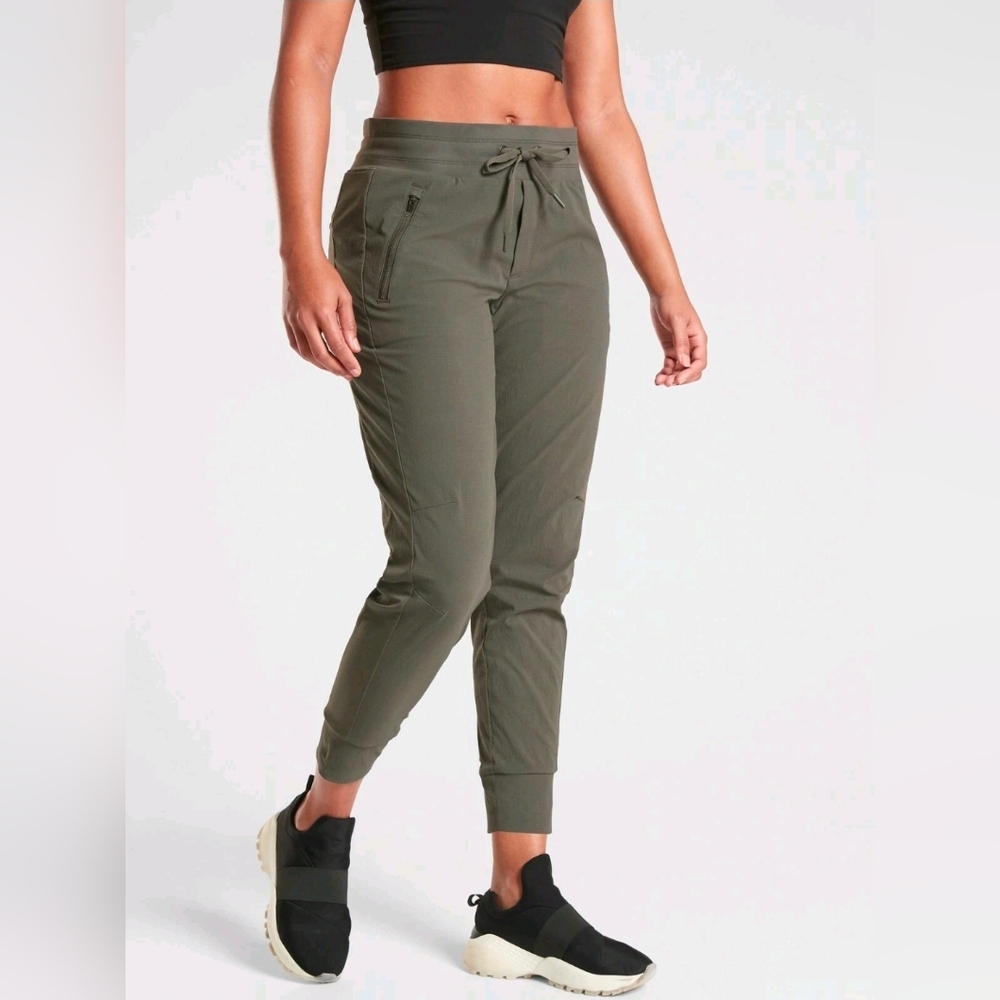 Athleta Trekkie North High Rise Olive Green Jogger Pants with Zip Pocket size 2